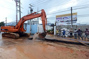 MOPC resuelve problemas de drenaje en la avenida Luperón